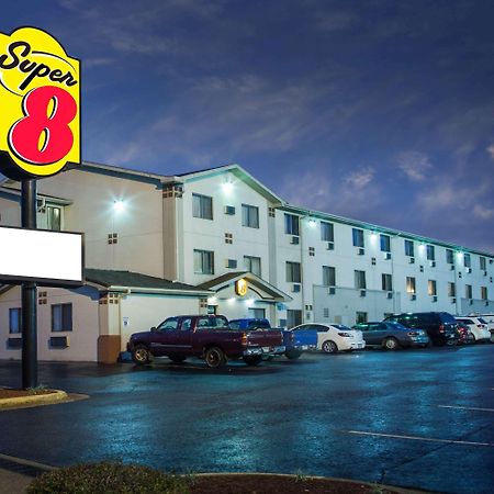 Super 8 By Wyndham Hot Springs Hotel Bagian luar foto